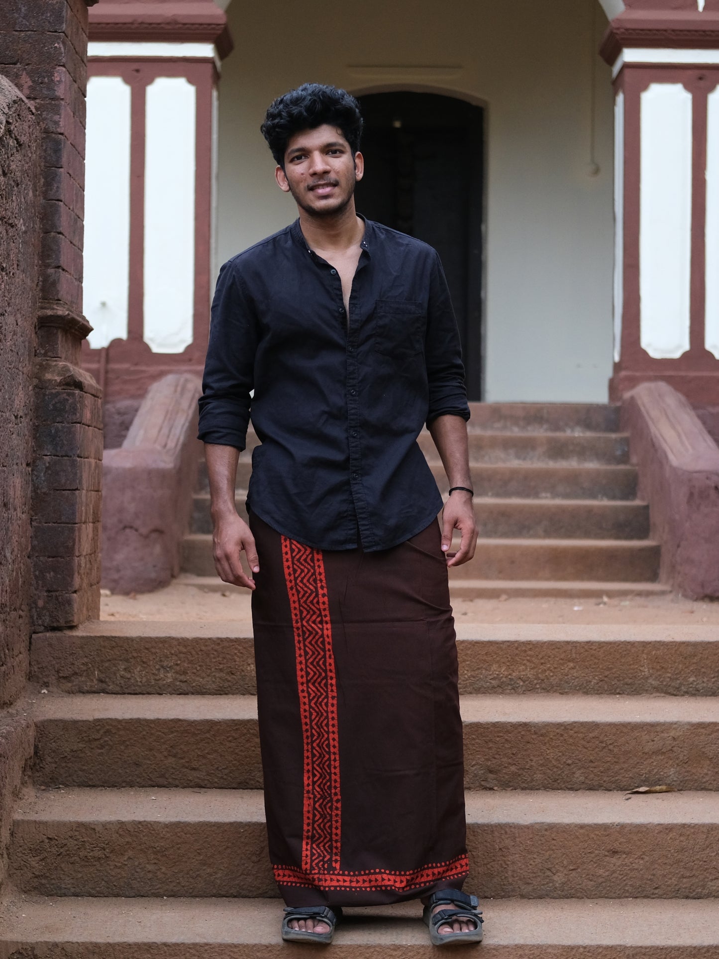 Batik Hand Printed Bombay Lungi (Brown Orange border )