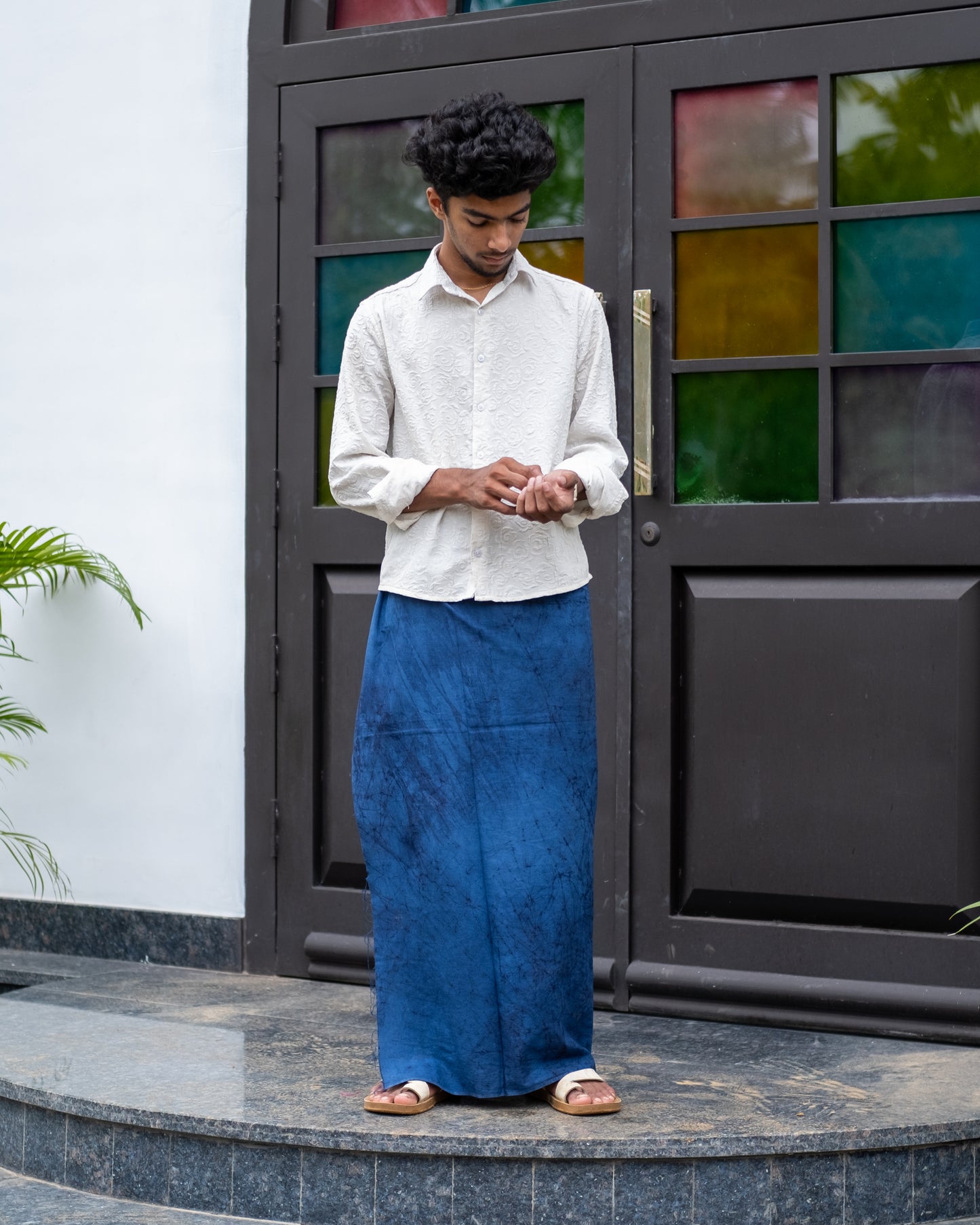 Batik Hand Printed Lungi (Cracked Navy Blue)