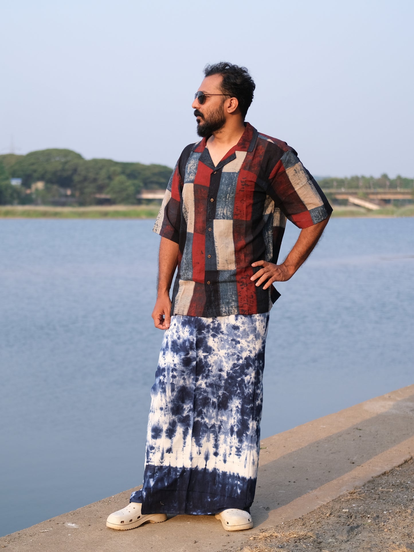 Tie Dye Lungi (Blue, Dark Blue, White)