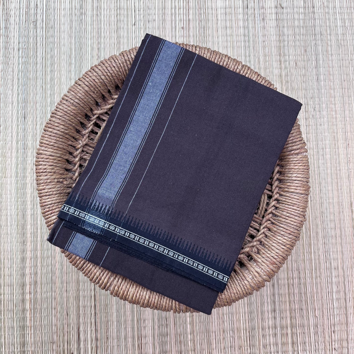 Colour Mundu வண்ண வேஷ்டி (Coffee Brown)