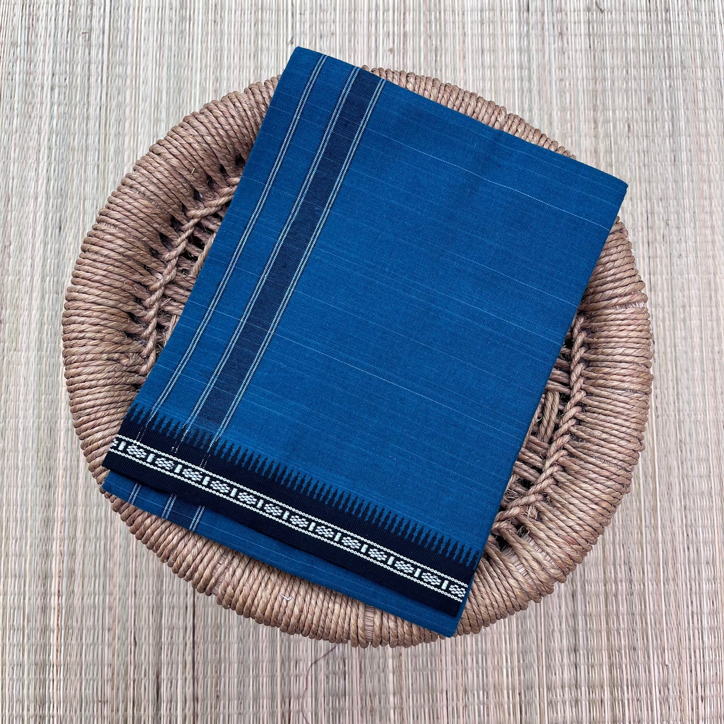 Special Colour Mundu / வேஷ்டி (Peacock Blue)