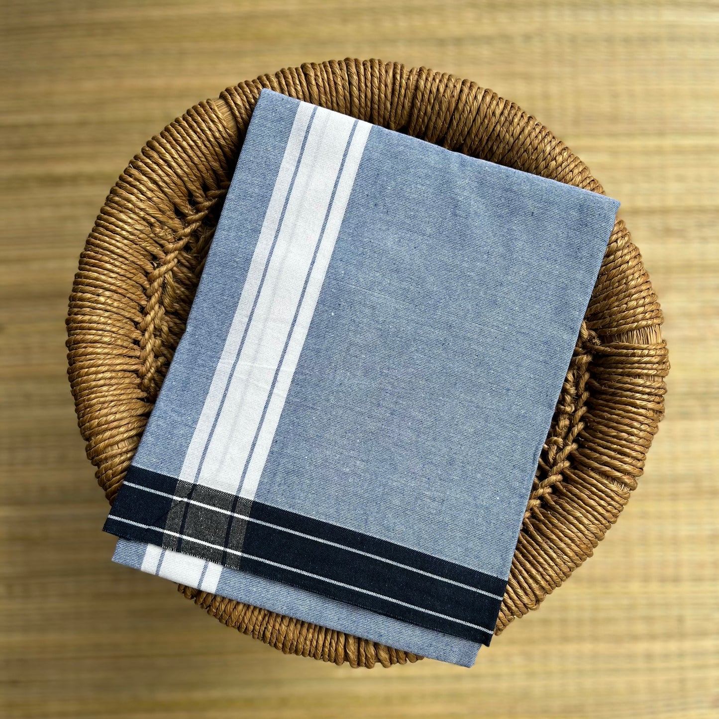 Strip Border Colour Mundu / வேஷ்டி (Lite Sky Blue)