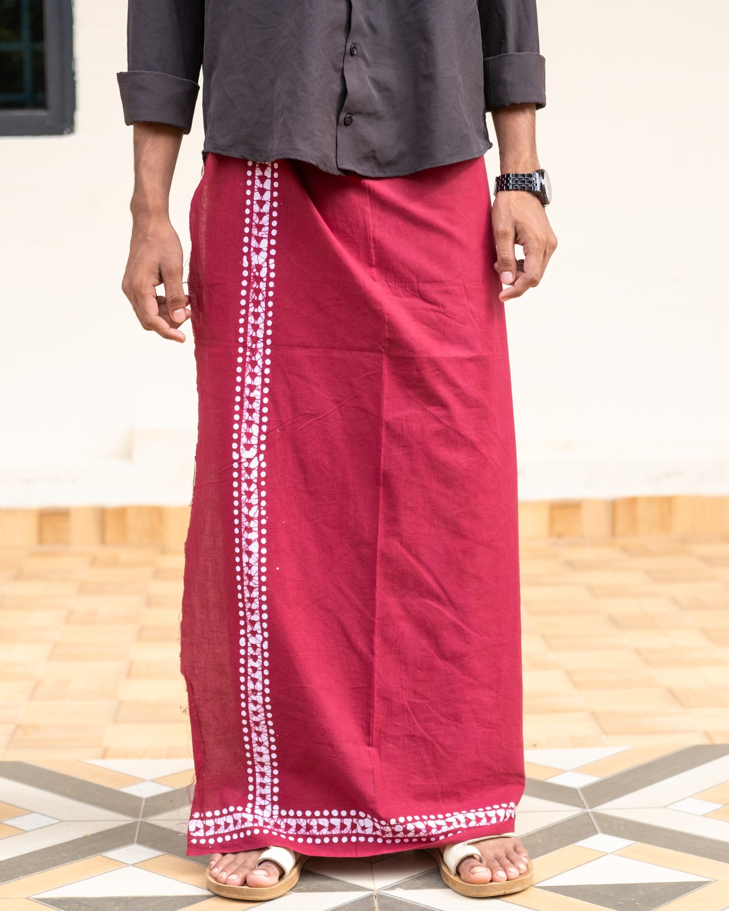 Batik Hand Printed Lungi Classy Border (Maroon)