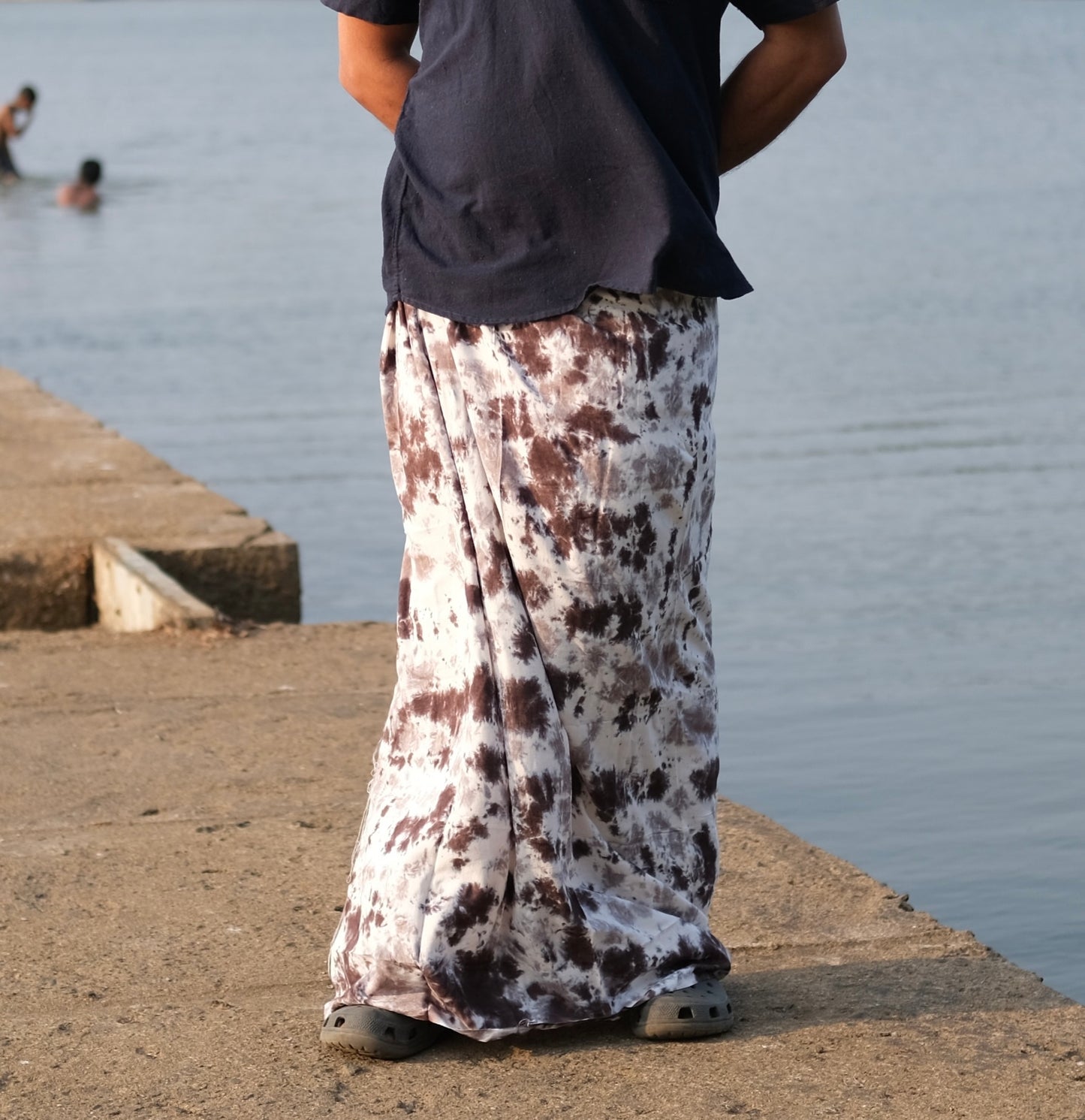 Tie Dye Lungi (Brown, Dark Brown, White)