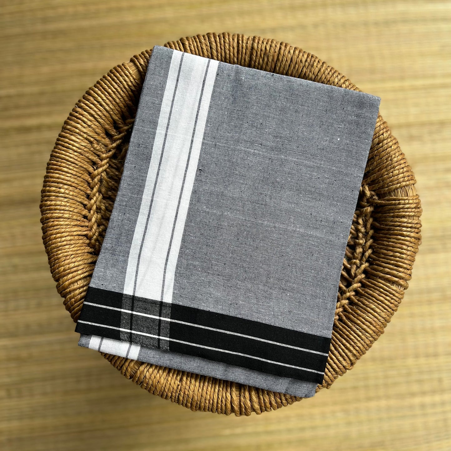 Strip Border Colour Mundu / வேஷ்டி (Cool Grey & White)