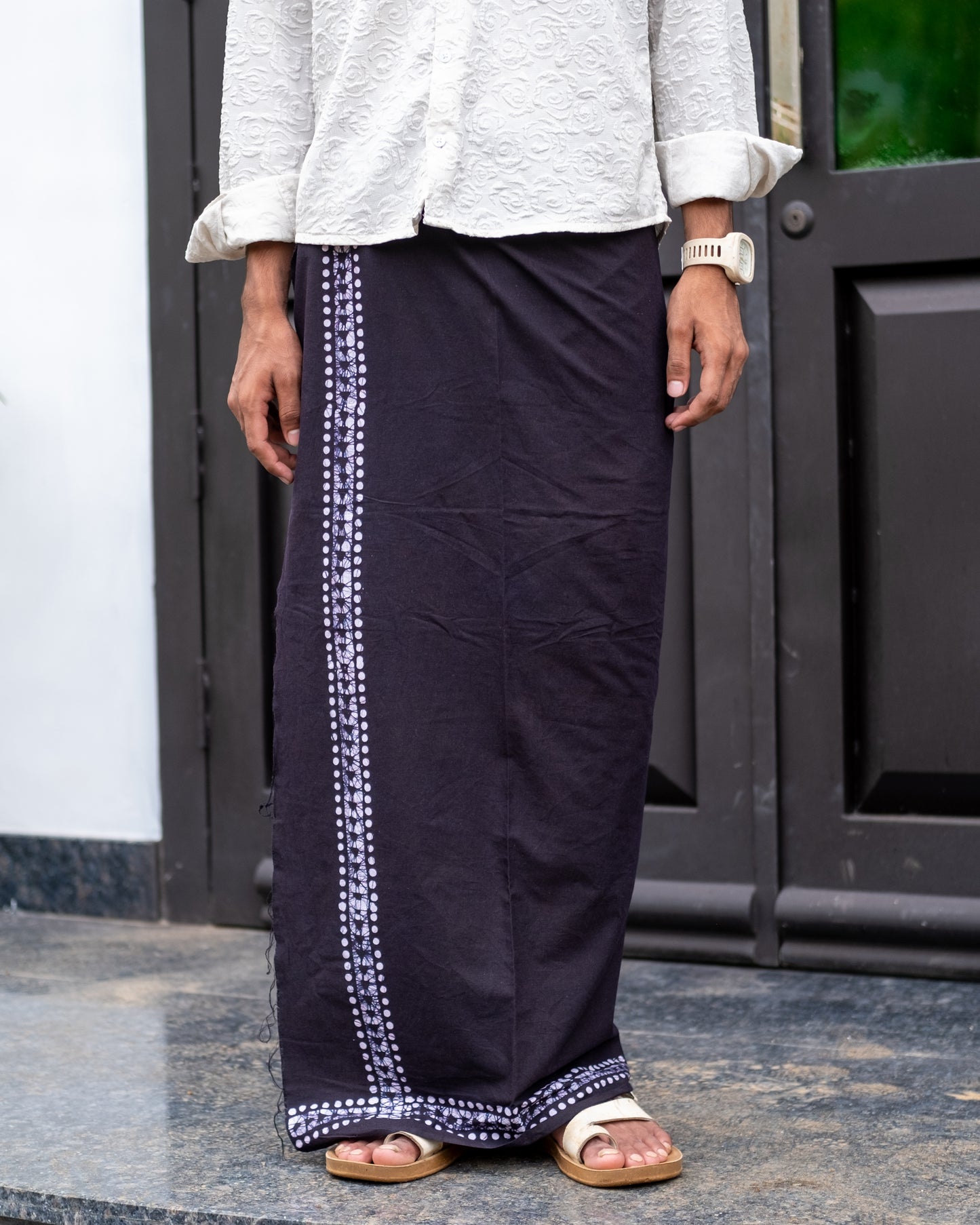 Batik Hand Printed Lungi Classy Border (Black)