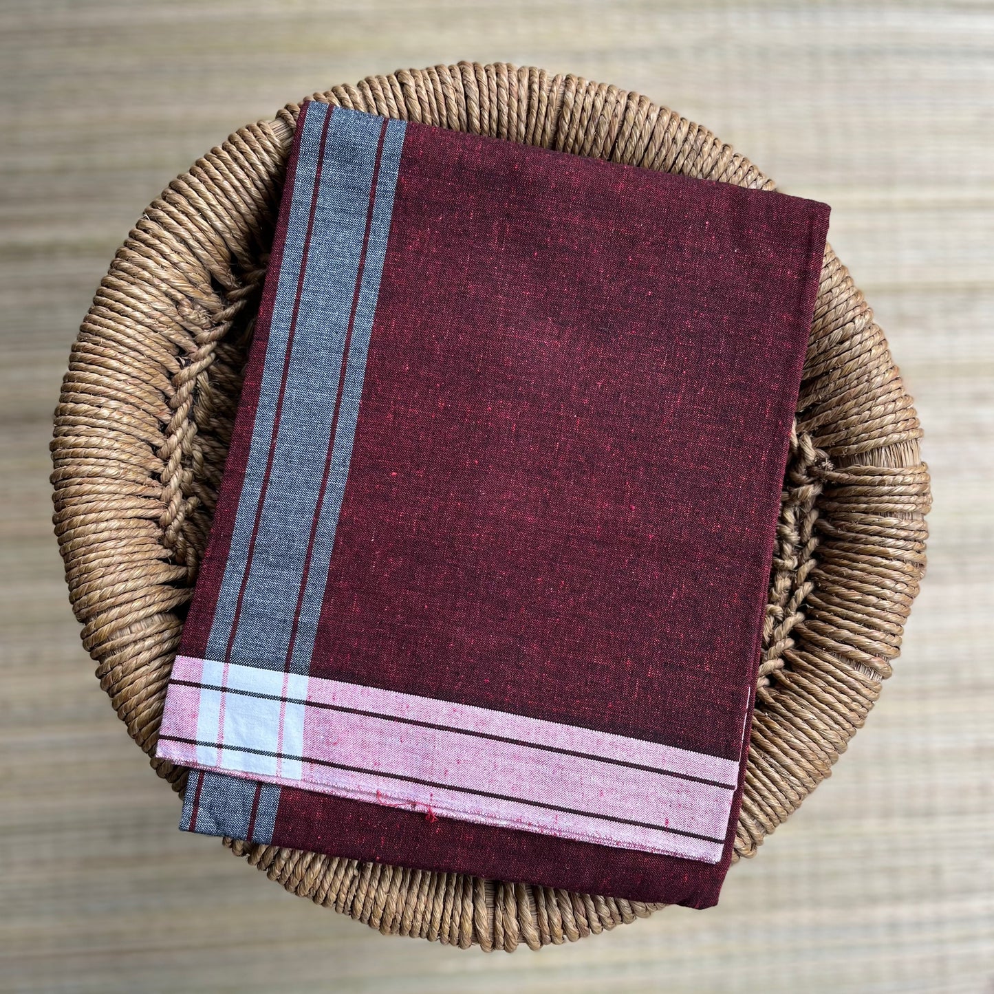 Strip Border Colour Mundu / வேஷ்டி (Maroon)