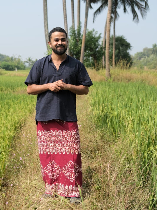 Batik Handprinted Pure Cotton Lungi / Stitching Material (Maroon)