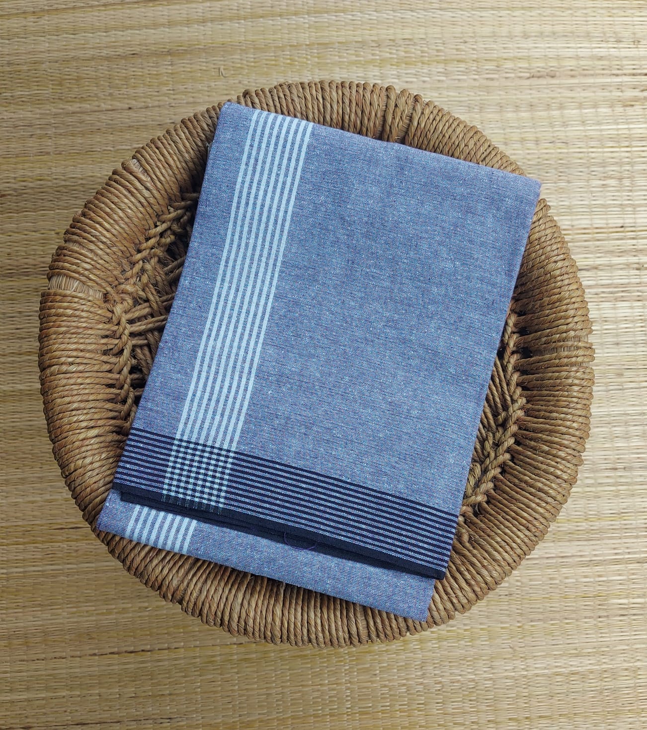 Patta Kara Colour Mundu வண்ண Greyish Lite blue