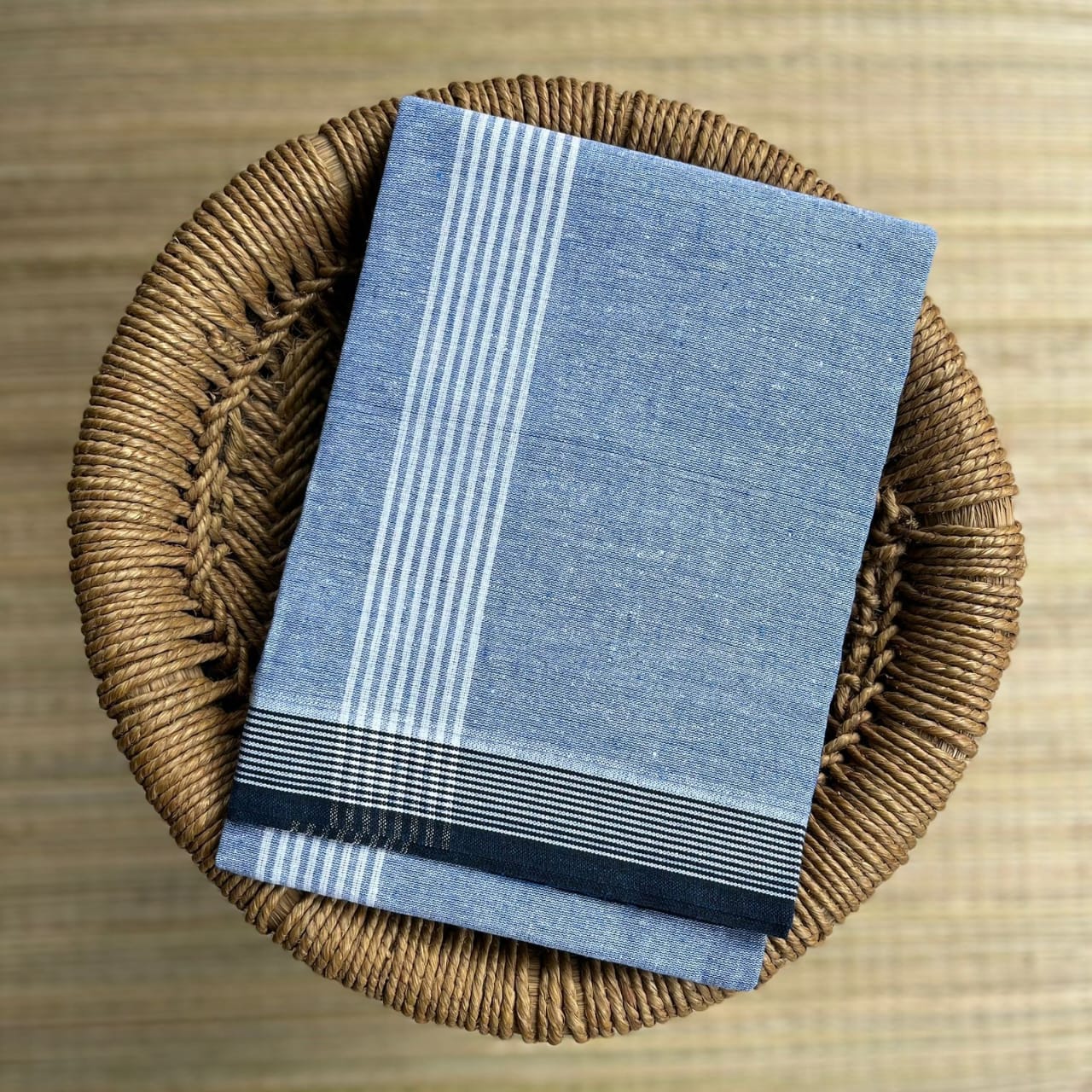 Patta Kara Colour Mundu வண்ண Greyish Lite blue