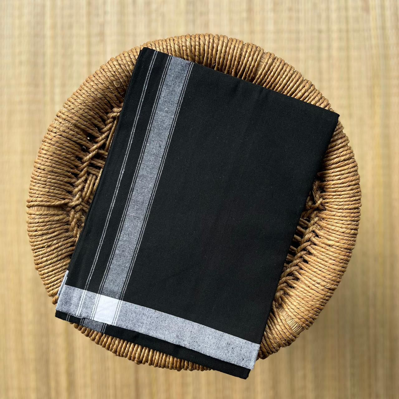 Black Colour Mundu / வேஷ்டி   white Flat Border