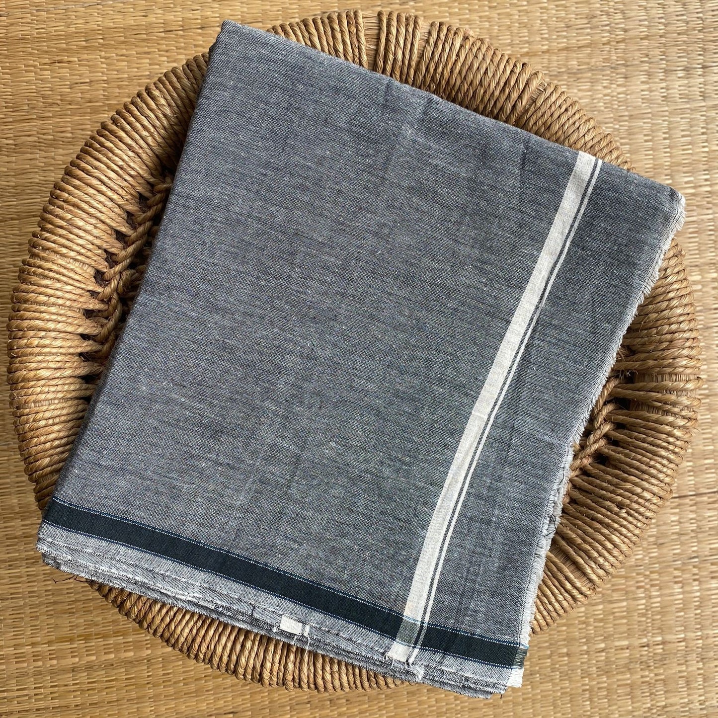 GUJARAT HANDLOOM DOTHIS