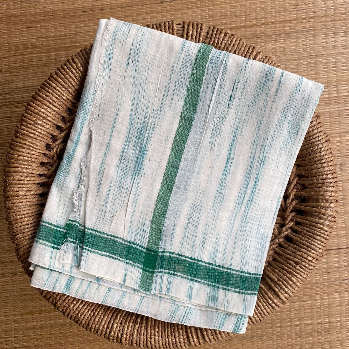 GUJARAT HANDLOOM DOTHIS
