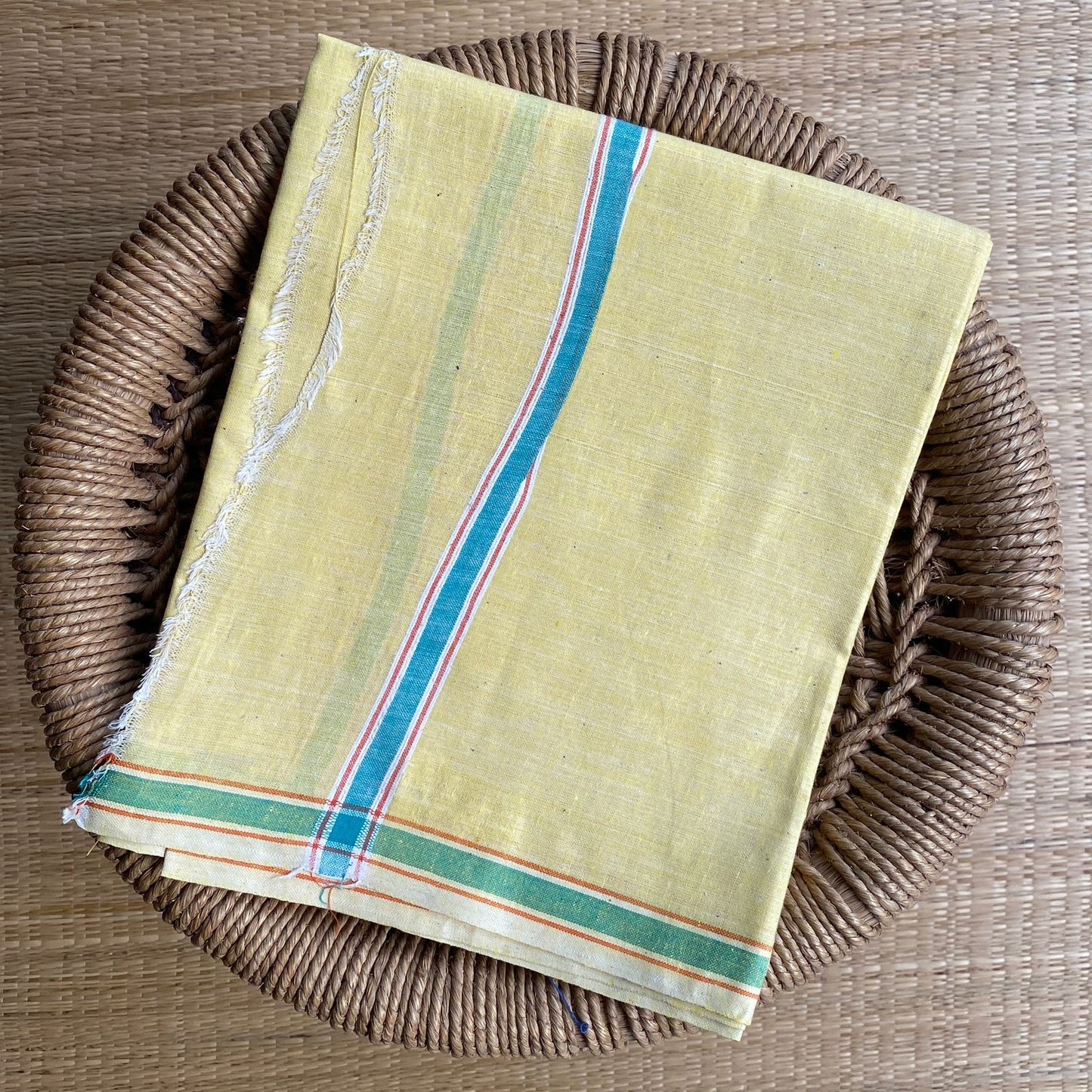 GUJARAT HANDLOOM DOTHIS